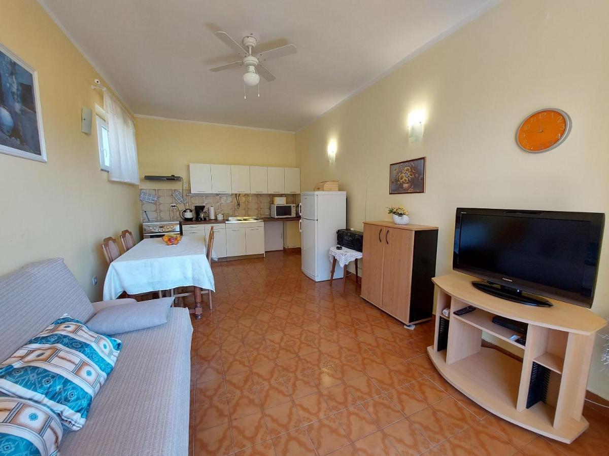Apartments Faran Crikvenica Exterior photo
